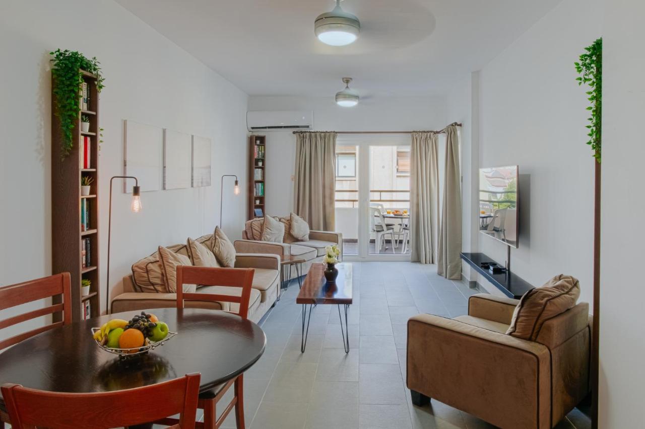 Lazaros Centre Apartment Lárnaka Eksteriør bilde